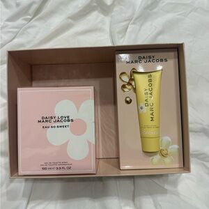 Marc Jacobs gift box